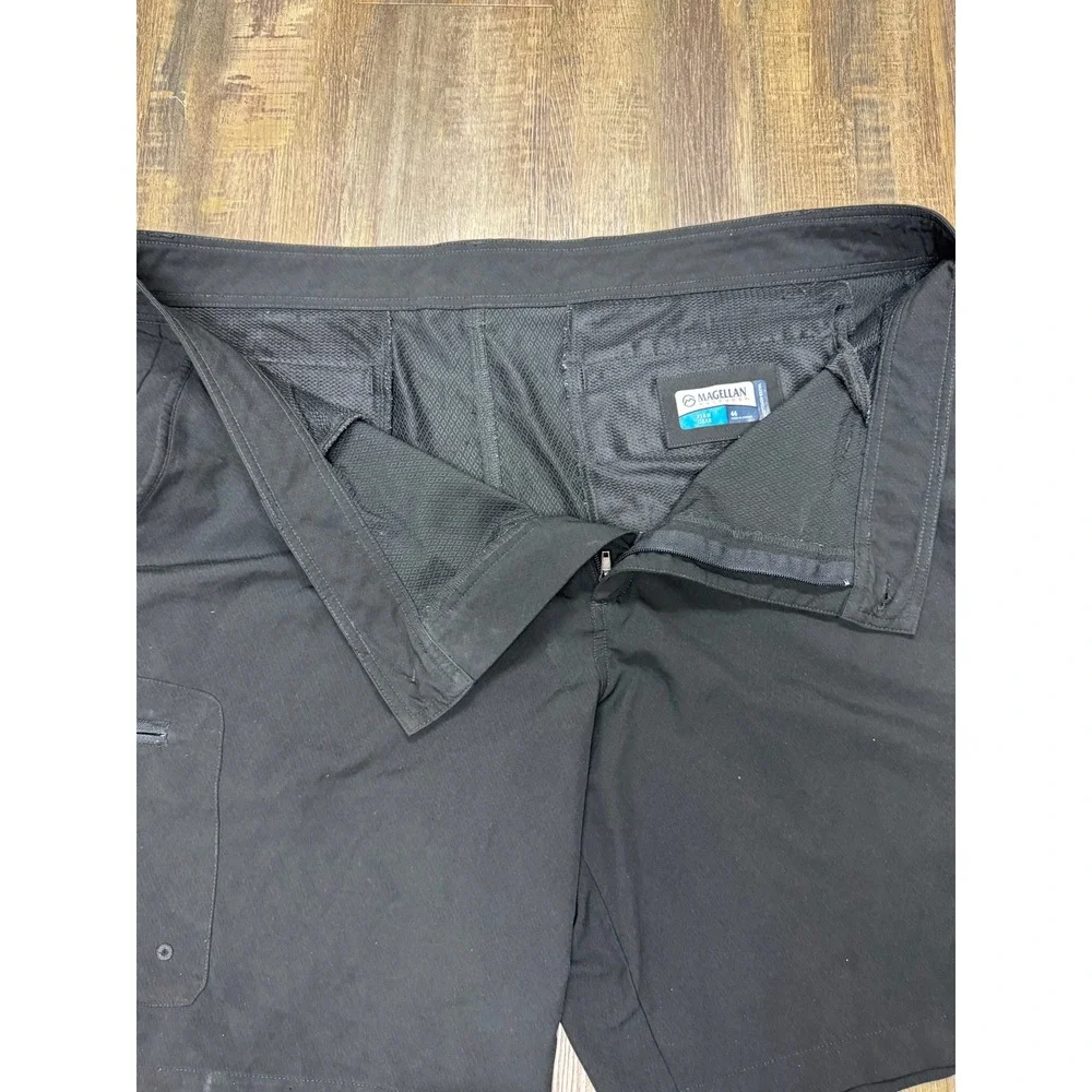 Magellan Outdoors Fish Gear Black Water Repellent Fishing Shorts‎ 44 SGMGMF5704